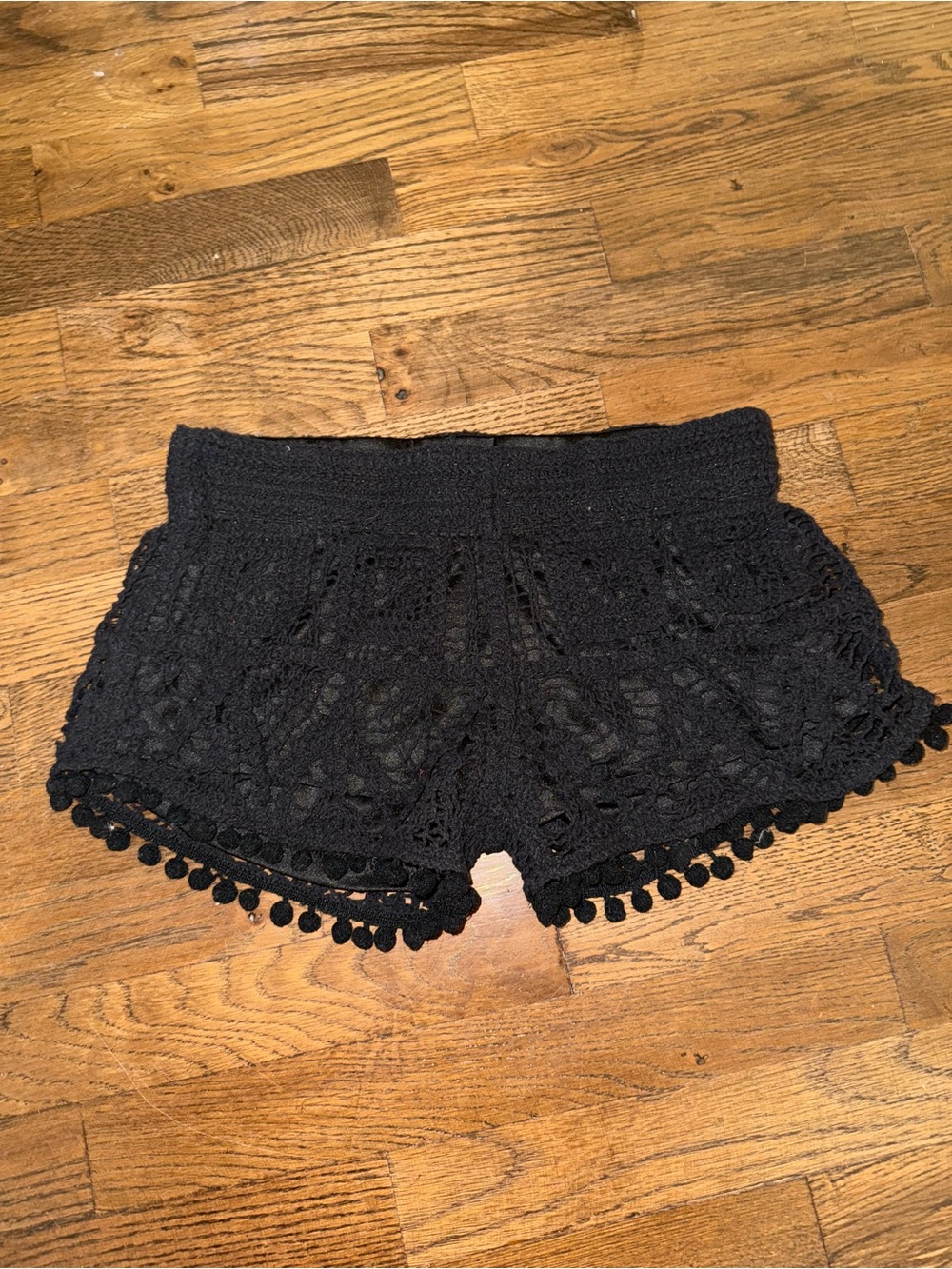 Surf Gypsy Black Crochet Scallop Hem Shorts